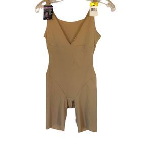 All - Over Soloution Smoother Shaper/ Bodysuit Sz M NWT